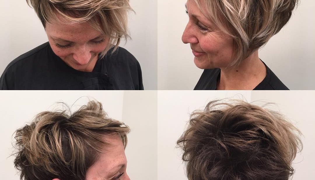 Biased Crop with Undone Texture and Blonde Highlights Short Hairstyle