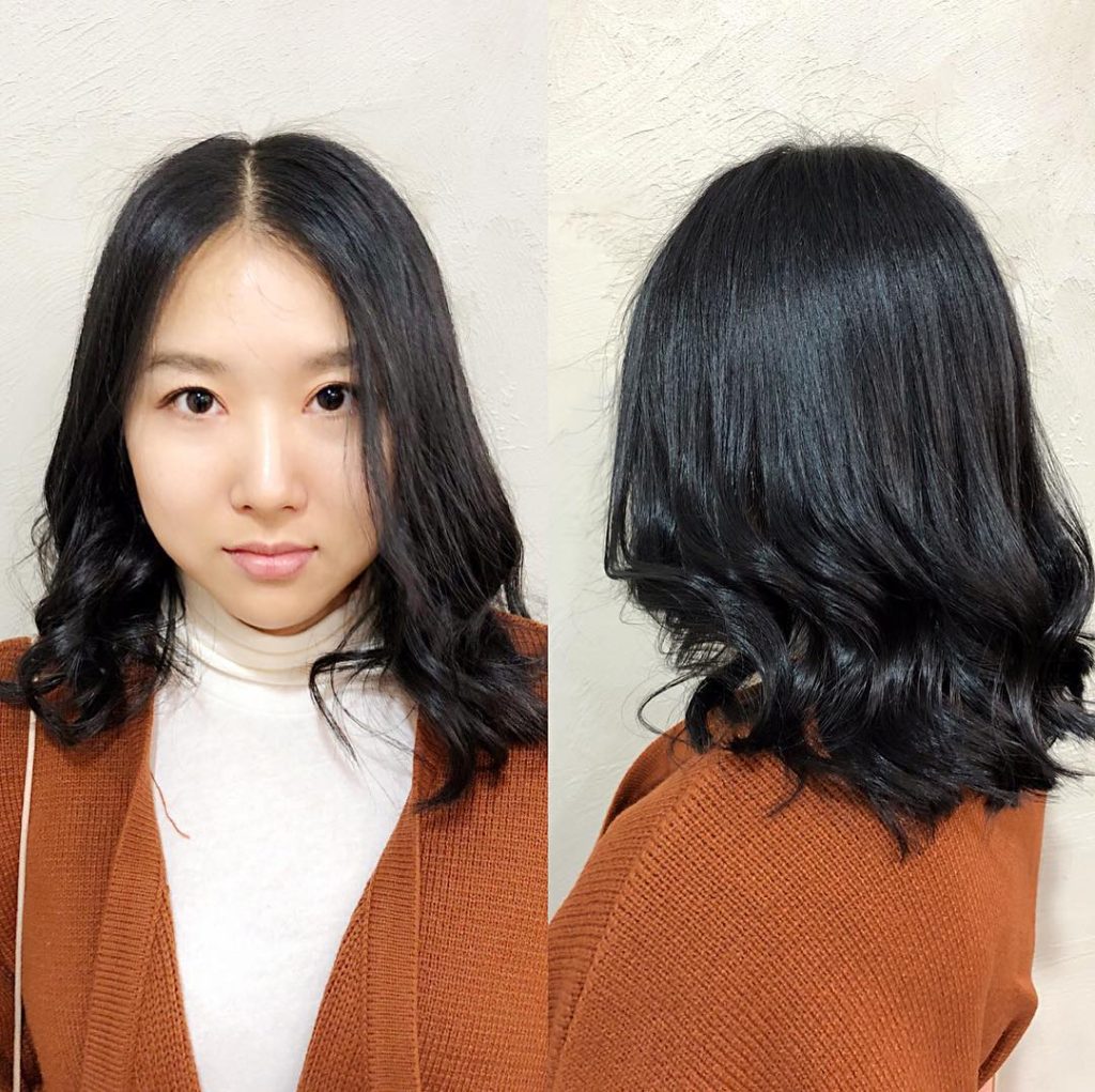 Dark Soft Blend Lob with Center Part and Wavy Texture Medium Length Hairstyle