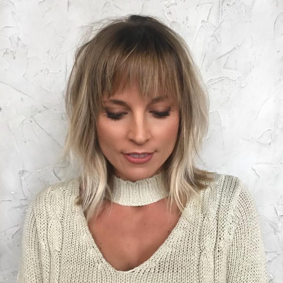 Shoulder Grazing Shaggy Fringe with Messy Wavy Texture and Blonde Lived in Color Hair Painting Medium Length Fall Hairstyle